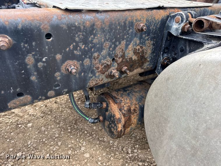 image for item DV4155 2014 Freightliner Cascadia semi truck