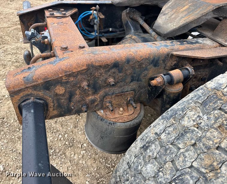 image for item DV4155 2014 Freightliner Cascadia semi truck