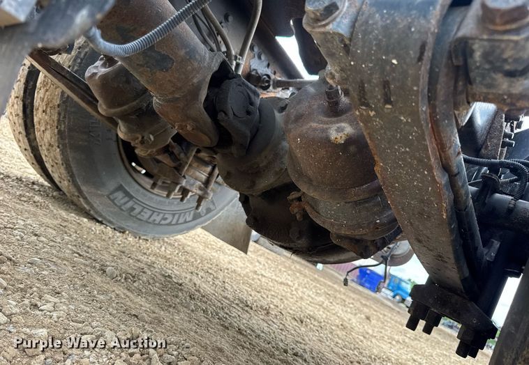 image for item DV4155 2014 Freightliner Cascadia semi truck