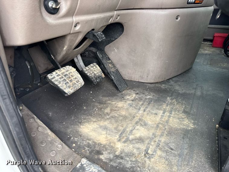 image for item DV4155 2014 Freightliner Cascadia semi truck