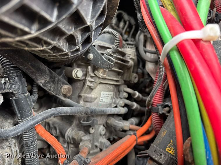 image for item DV4155 2014 Freightliner Cascadia semi truck