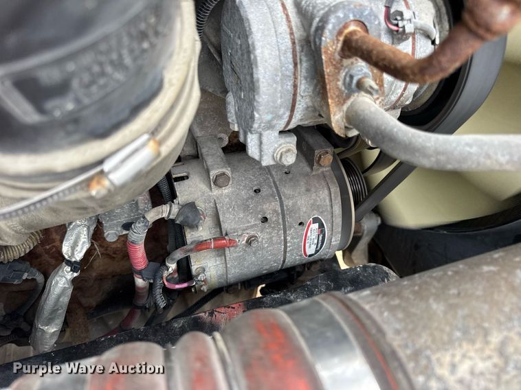 image for item DV4155 2014 Freightliner Cascadia semi truck