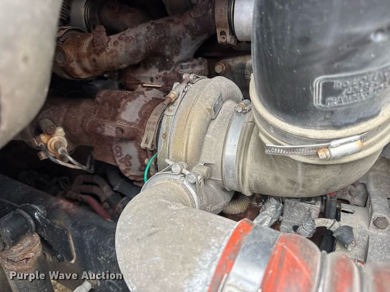 image for item DV4155 2014 Freightliner Cascadia semi truck