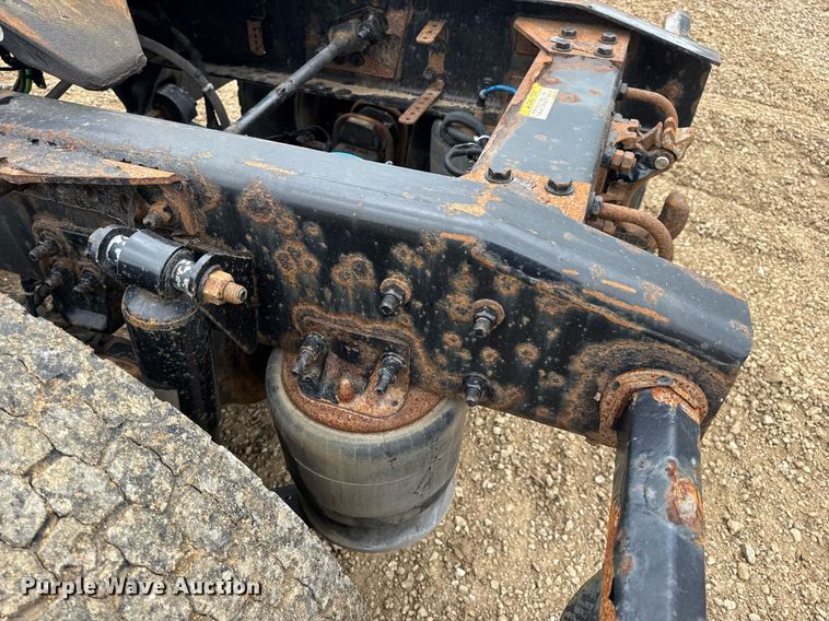 image for item DV4156 2016 Freightliner Cascadia semi truck