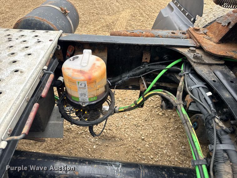 image for item DV4156 2016 Freightliner Cascadia semi truck