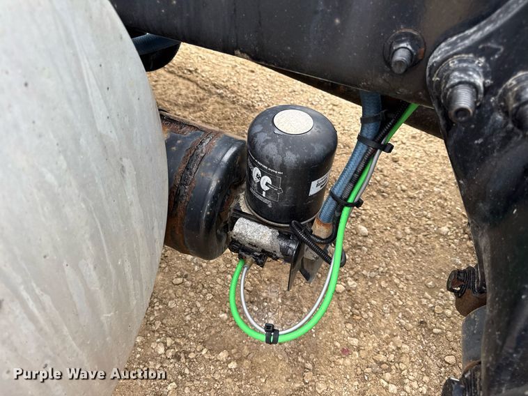 image for item DV4156 2016 Freightliner Cascadia semi truck