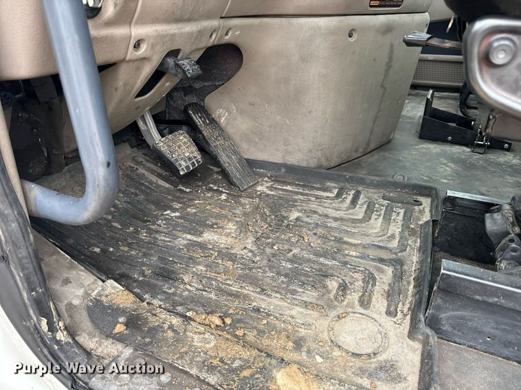 image for item DV4156 2016 Freightliner Cascadia semi truck