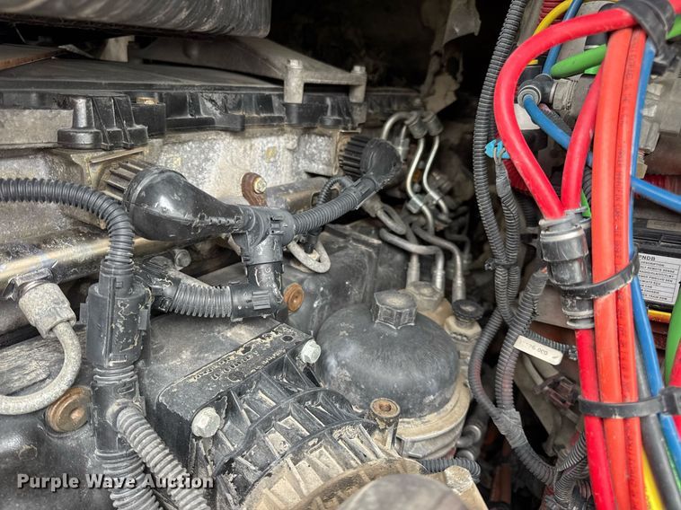 image for item DV4156 2016 Freightliner Cascadia semi truck