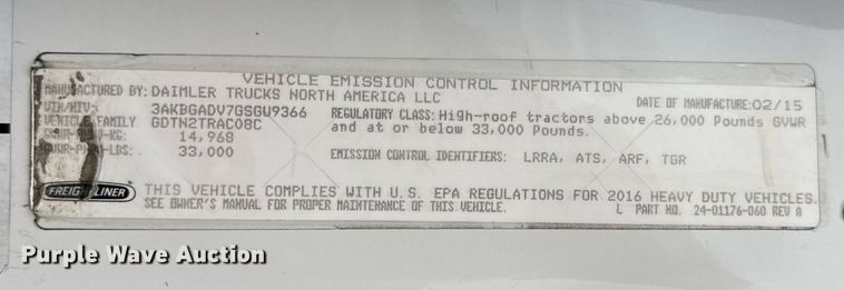 image for item DV4156 2016 Freightliner Cascadia semi truck