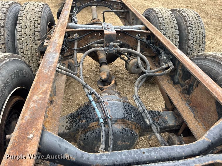 image for item DV4157 2007 International 4400 truck cab and chassis