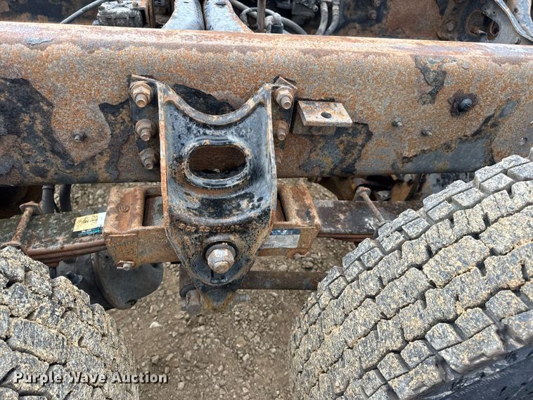 image for item DV4157 2007 International 4400 truck cab and chassis