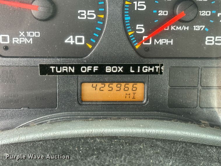 image for item DV4157 2007 International 4400 truck cab and chassis