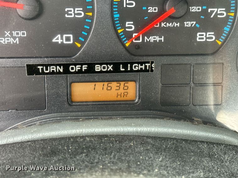 image for item DV4157 2007 International 4400 truck cab and chassis