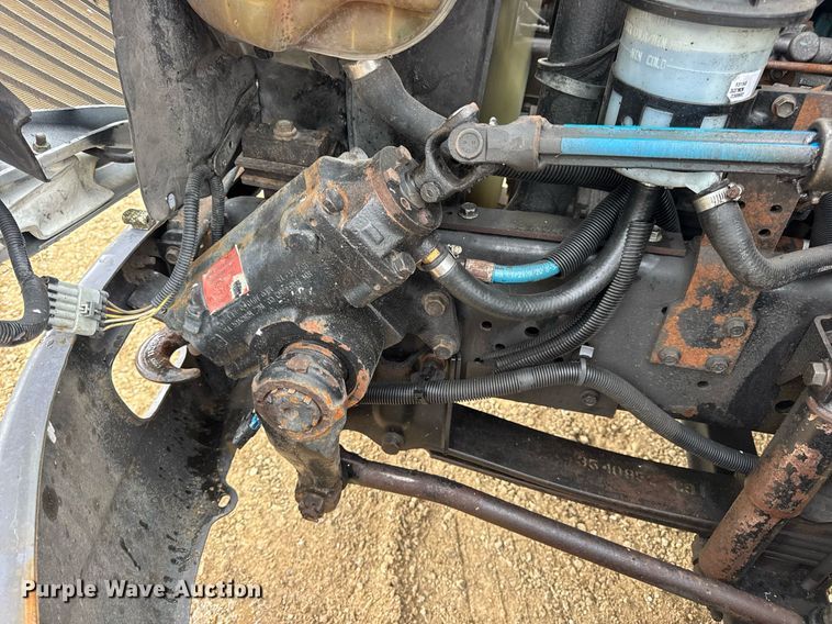 image for item DV4157 2007 International 4400 truck cab and chassis