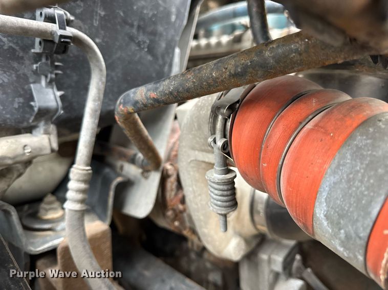 image for item DV4157 2007 International 4400 truck cab and chassis