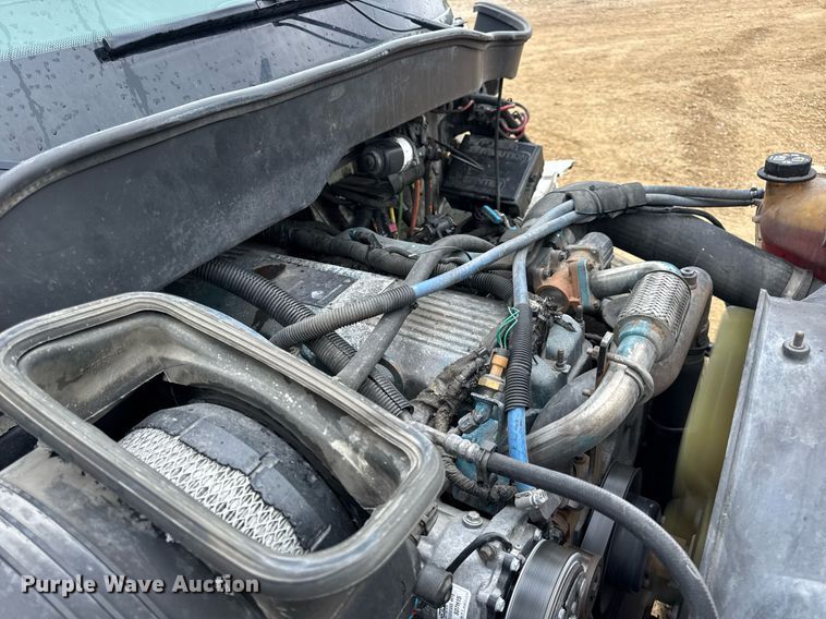 image for item DV4157 2007 International 4400 truck cab and chassis