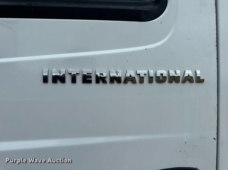 image for item DV4157 2007 International 4400 truck cab and chassis