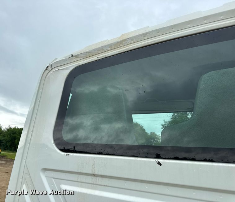 image for item DV4158 2007 International 4300 truck cab and chassis