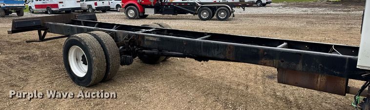 image for item DV4158 2007 International 4300 truck cab and chassis