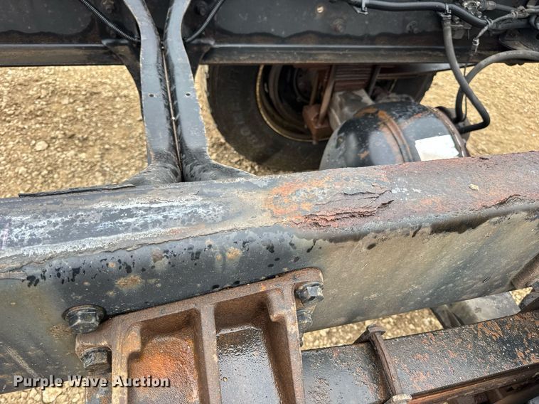 image for item DV4158 2007 International 4300 truck cab and chassis