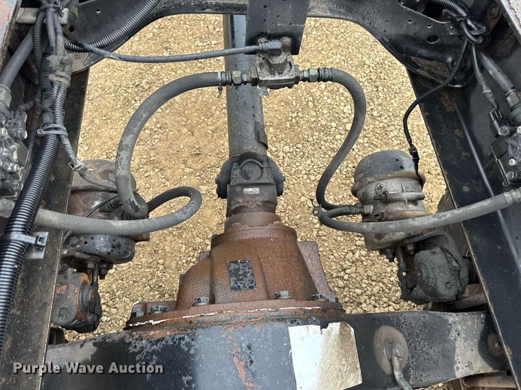 image for item DV4158 2007 International 4300 truck cab and chassis