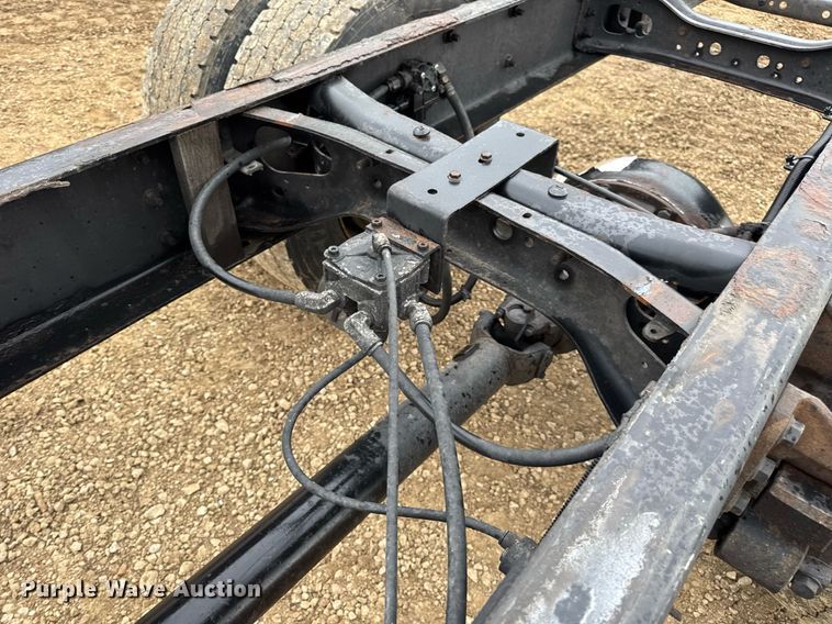 image for item DV4158 2007 International 4300 truck cab and chassis