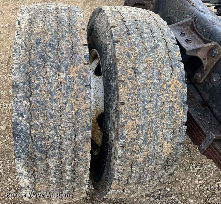 image for item DV4158 2007 International 4300 truck cab and chassis