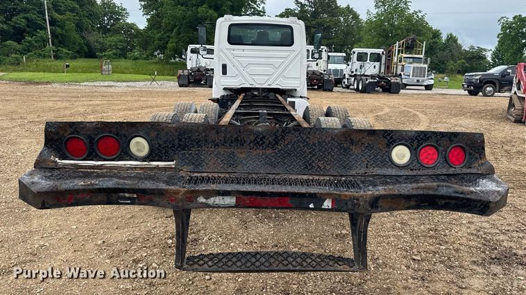 image for item DV4159 2011 International 4400 truck cab and chassis