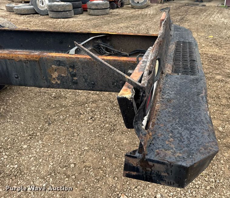 image for item DV4159 2011 International 4400 truck cab and chassis