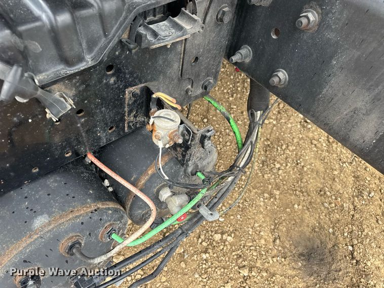 image for item DV4159 2011 International 4400 truck cab and chassis