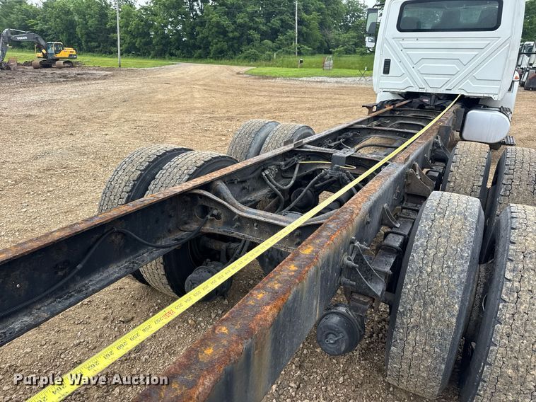 image for item DV4159 2011 International 4400 truck cab and chassis