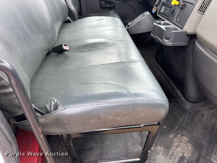 image for item DV4159 2011 International 4400 truck cab and chassis