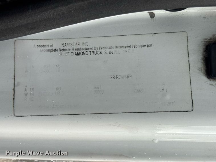 image for item DV4159 2011 International 4400 truck cab and chassis