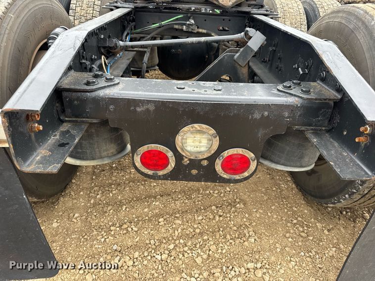 image for item DV4160 2017 Freightliner semi truck