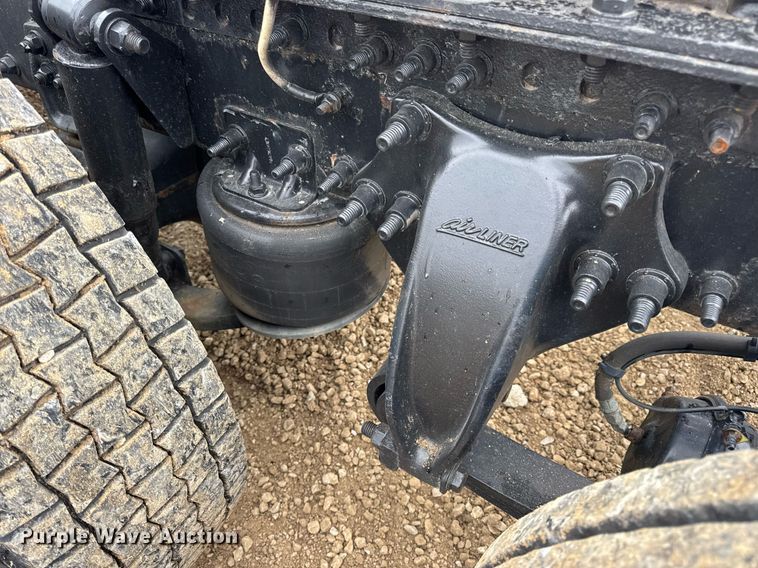 image for item DV4160 2017 Freightliner semi truck