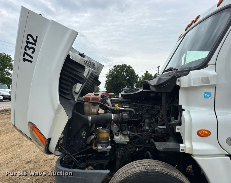 image for item DV4160 2017 Freightliner semi truck