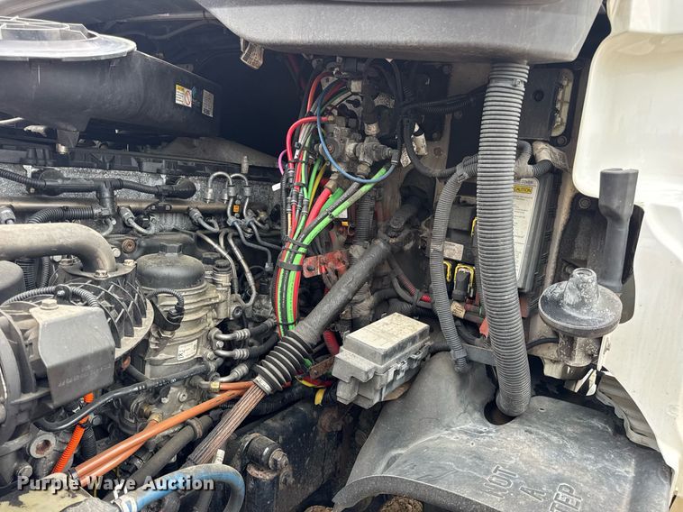 image for item DV4160 2017 Freightliner semi truck