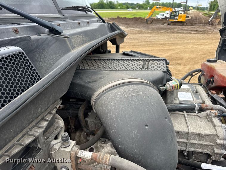 image for item DV4160 2017 Freightliner semi truck