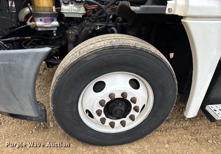 image for item DV4160 2017 Freightliner semi truck