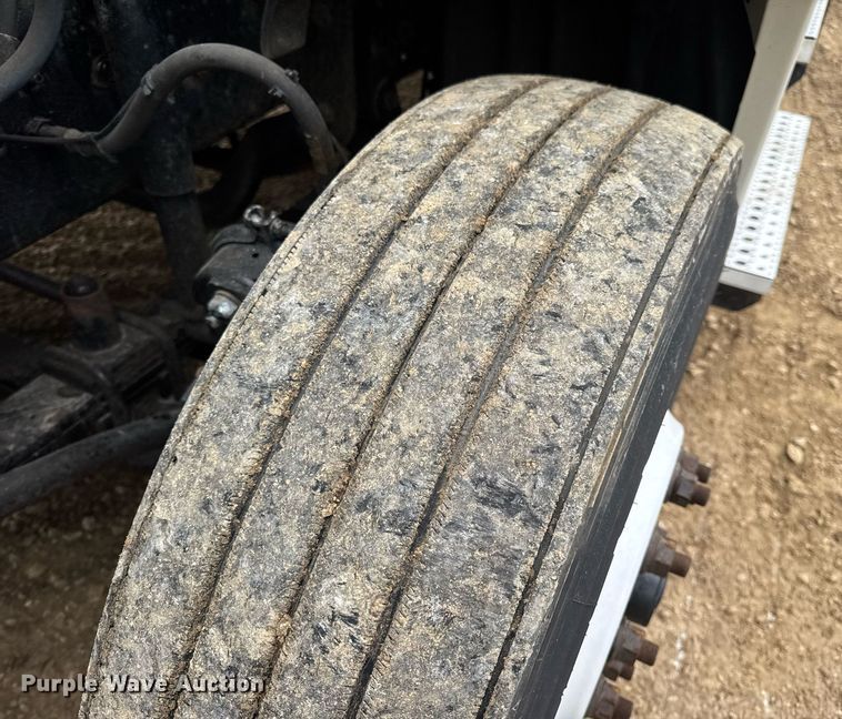 image for item DV4160 2017 Freightliner semi truck