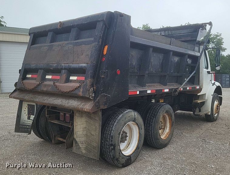 image for item DW7038 2005 Freightliner Business Class M2 dump truck