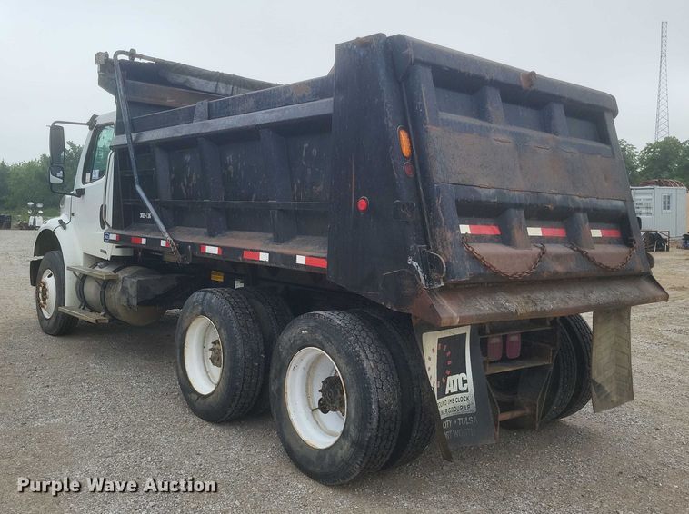 image for item DW7038 2005 Freightliner Business Class M2 dump truck