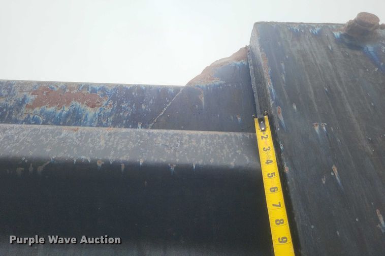 image for item DW7038 2005 Freightliner Business Class M2 dump truck