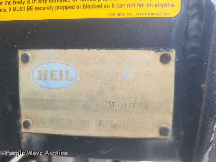 image for item DW7038 2005 Freightliner Business Class M2 dump truck