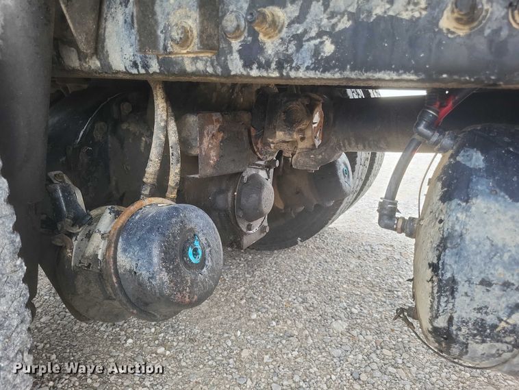 image for item DW7038 2005 Freightliner Business Class M2 dump truck