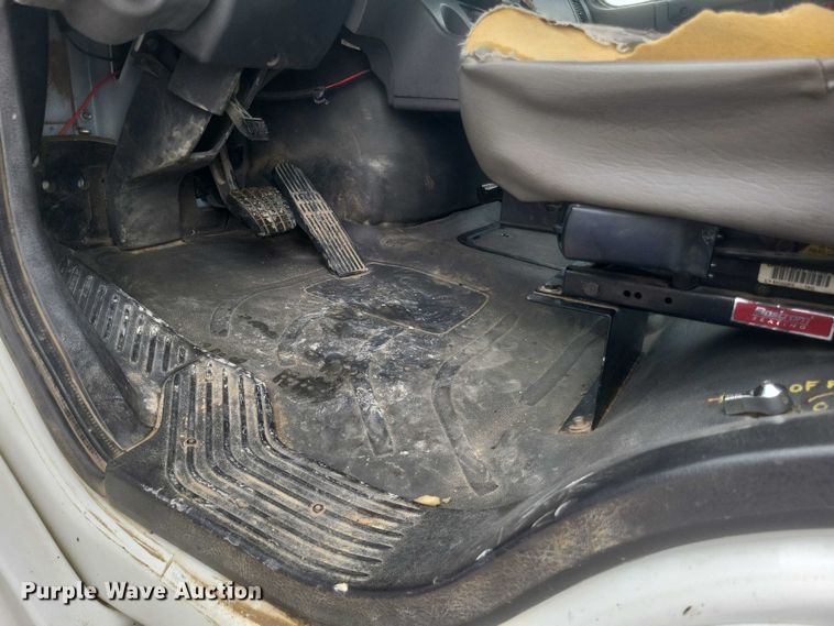 image for item DW7038 2005 Freightliner Business Class M2 dump truck