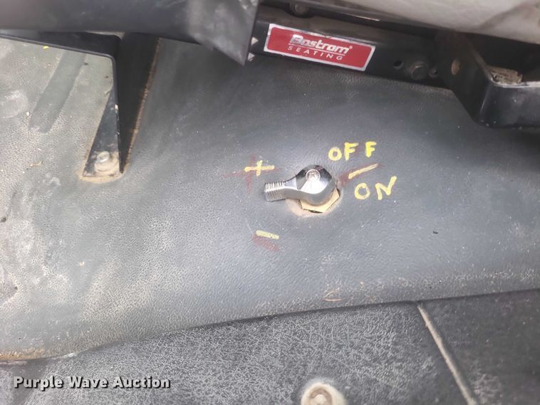 image for item DW7038 2005 Freightliner Business Class M2 dump truck