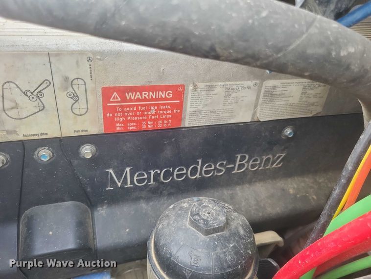 image for item DW7038 2005 Freightliner Business Class M2 dump truck