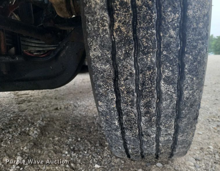 image for item DW7038 2005 Freightliner Business Class M2 dump truck