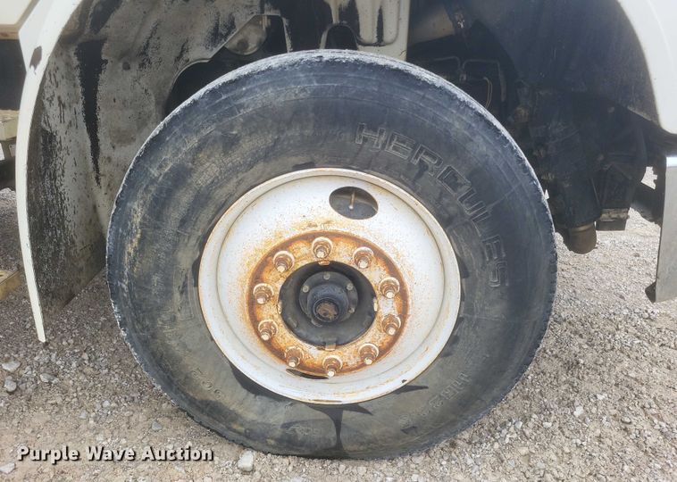 image for item DW7038 2005 Freightliner Business Class M2 dump truck